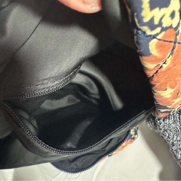 Marc Jacobs Backpack - Quilted Floral Nylon - Pink and Blue Excellent Condition - Picture 9 of 15